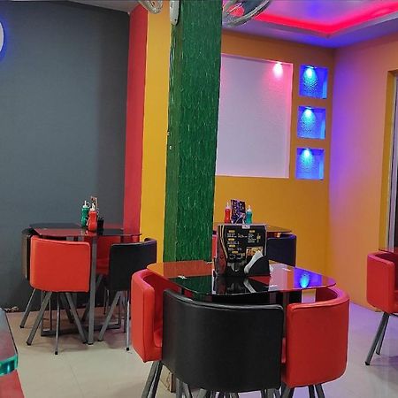 Hotel Avadh Balrāmpur 외부 사진