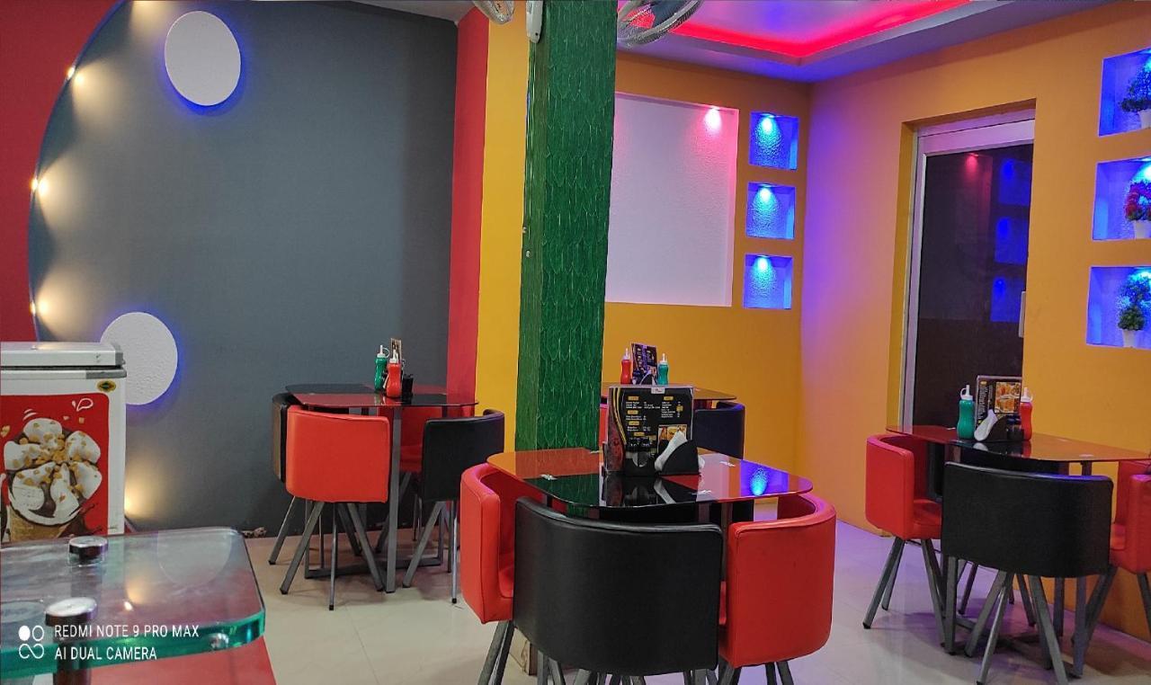 Hotel Avadh Balrāmpur 외부 사진